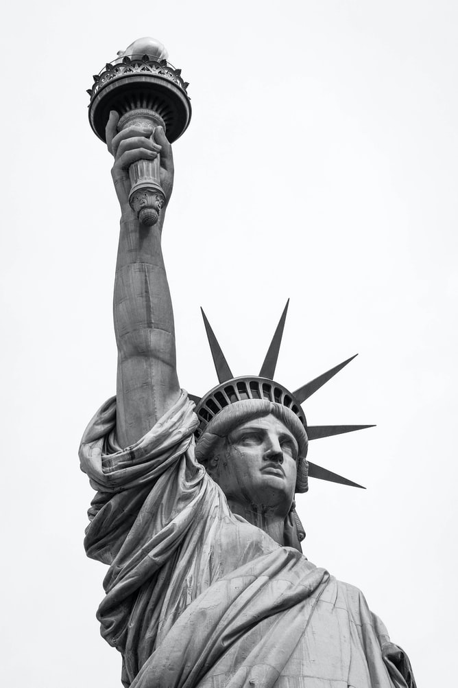 statue